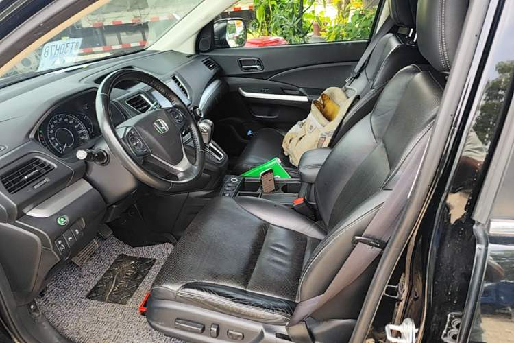 Used Honda CR-V 2015 2.4L two-wheel drive luxury version Left Front Seat