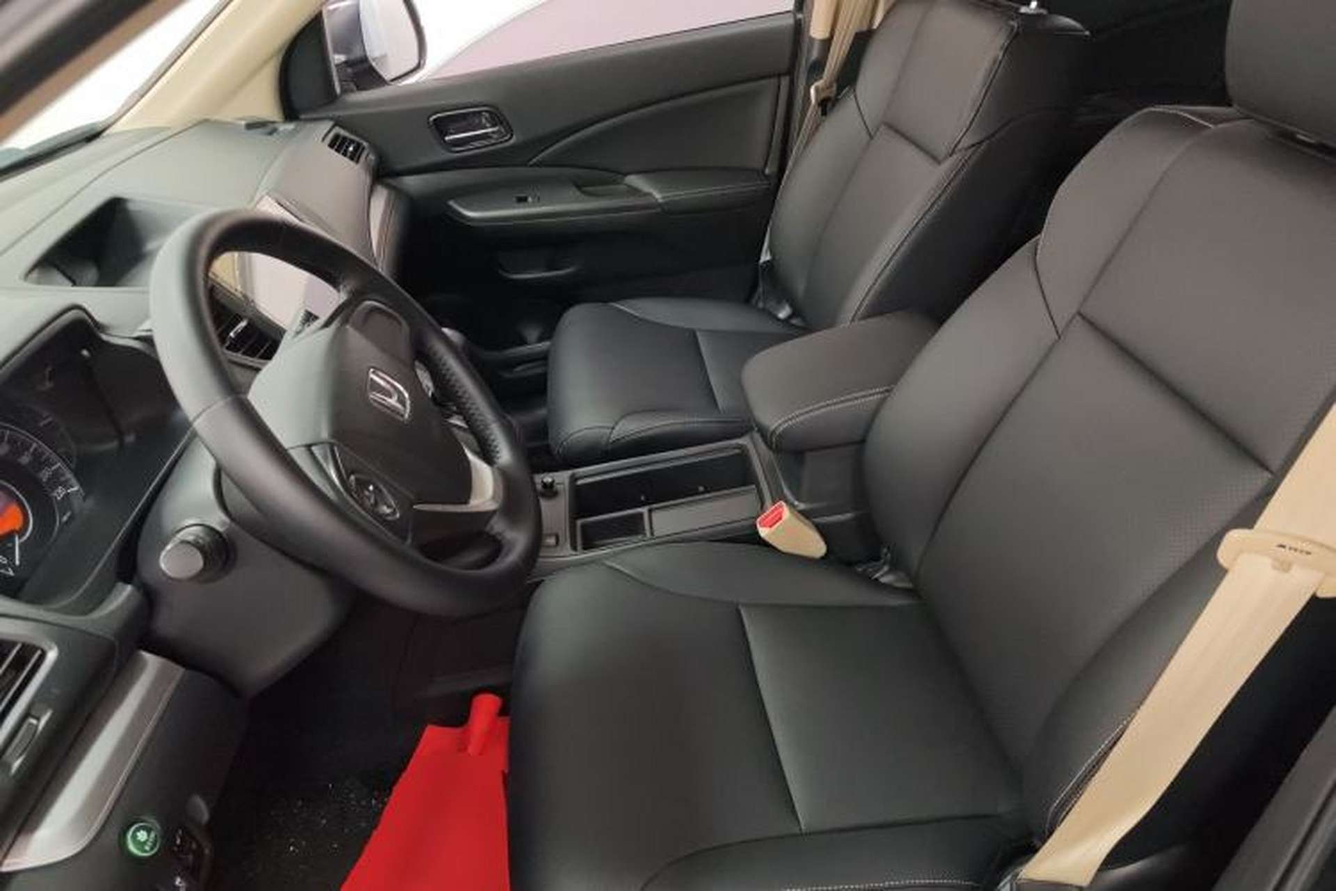 Used Honda CR-V 2015 2.0L two-wheel drive urban version Left Front Seat
