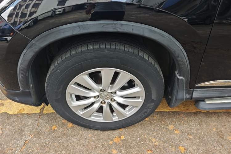 Used Honda CR-V 2015 2.0L two-wheel drive Fashion Edition Left Front Wheel Hub