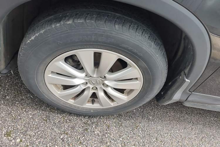 Used Honda CR-V 2015 2.0L two-wheel drive urban version Left Front Wheel Hub