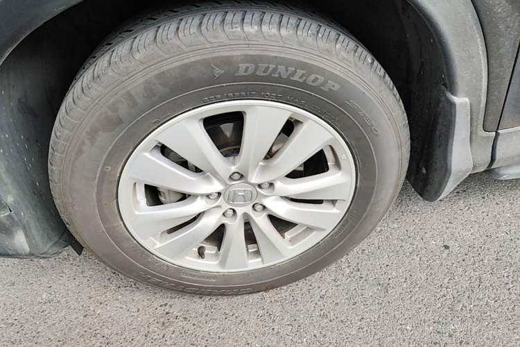 Used Honda CR-V 2015 2.0L two-wheel drive Fashion Edition Left Front Wheel Hub