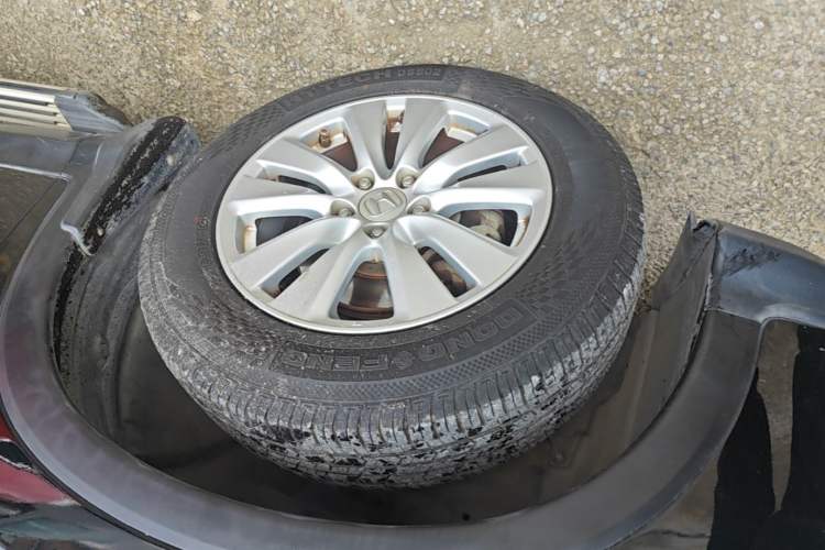 Used Honda CR-V 2015 2.0L two-wheel drive Fashion Edition Left Front Wheel Hub