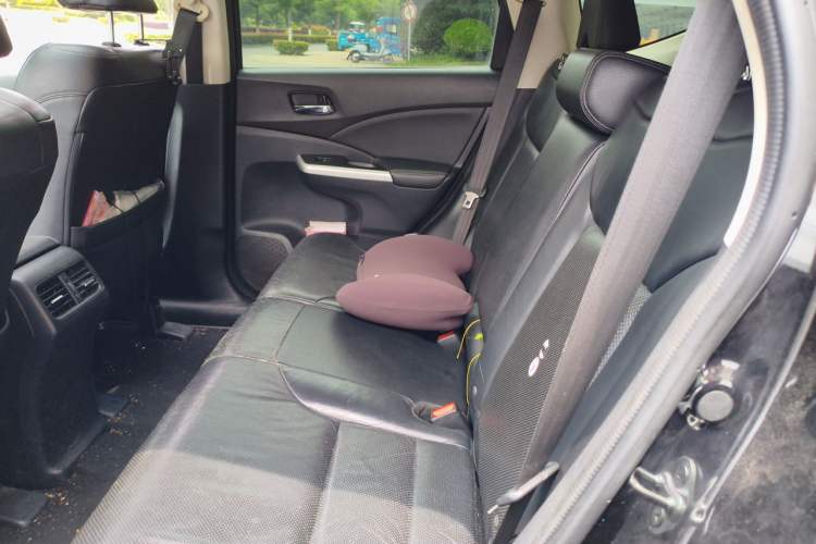 Used Honda CR-V 2015 2.4L two-wheel drive luxury version Left Rear Seat