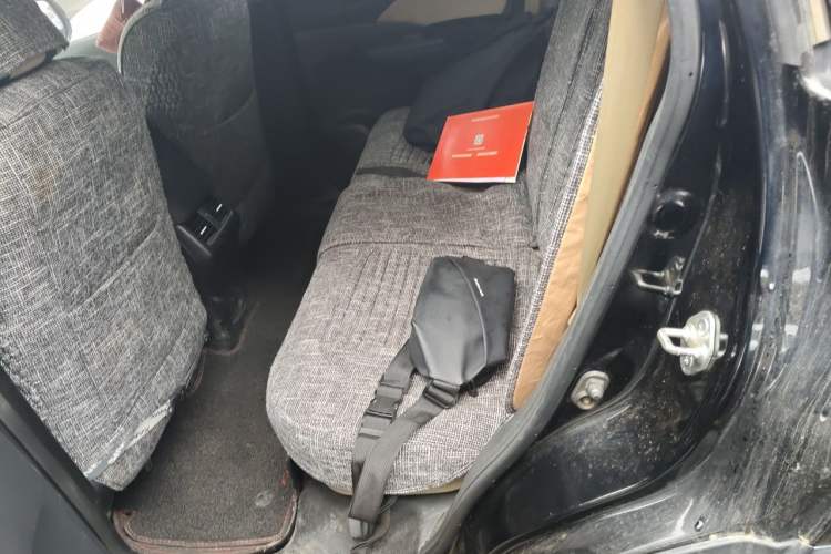 Used Honda CR-V 2015 2.0L two-wheel drive Fashion Edition Left Rear Seat