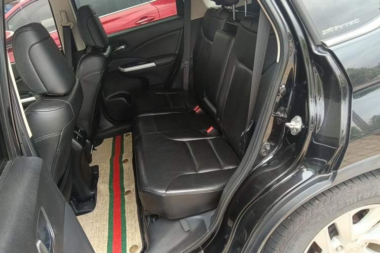 Used Honda CR-V 2015 2.4L four-wheel drive luxury version Left Rear Seat