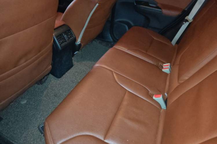 Used Honda CR-V 2015 2.0L two-wheel drive Fashion Edition Left Rear Seat