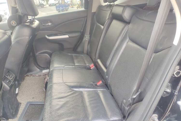 Used Honda CR-V 2015 2.4L two-wheel drive luxury version Left Rear Seat