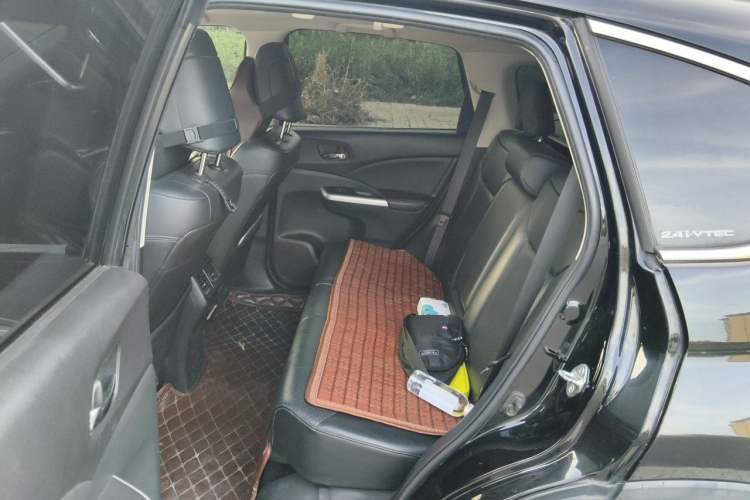 Used Honda CR-V 2015 2.4L four-wheel drive luxury version Left Rear Seat