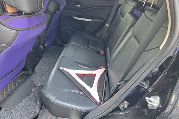 Used Honda CR-V 2015 2.4L two-wheel drive luxury version Left Rear Seat