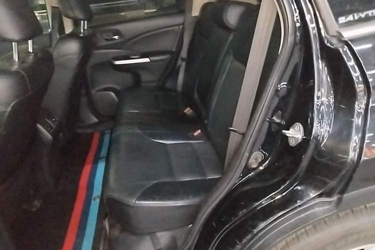 Used Honda CR-V 2015 2.4L two-wheel drive luxury version Left Rear Seat