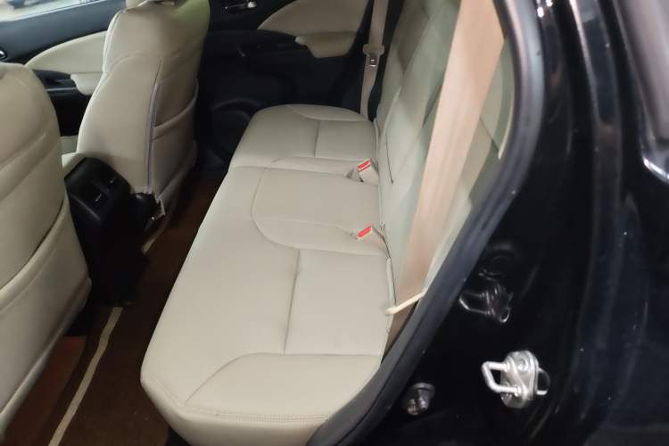 Used Honda CR-V 2015 2.0L two-wheel drive Fashion Edition Left Rear Seat
