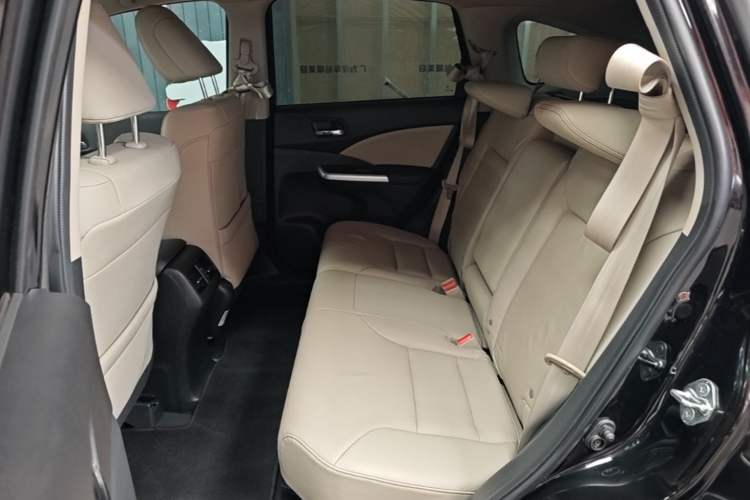 Used Honda CR-V 2015 2.4L four-wheel drive luxury version Left Rear Seat