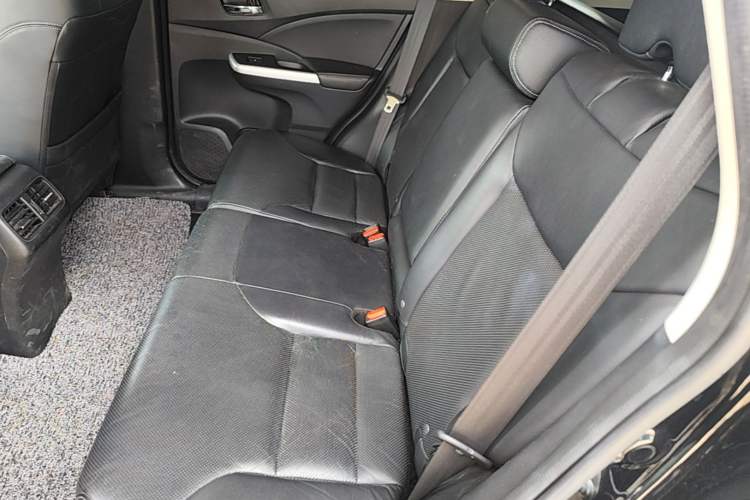Used Honda CR-V 2015 2.4L two-wheel drive luxury version Left Rear Seat