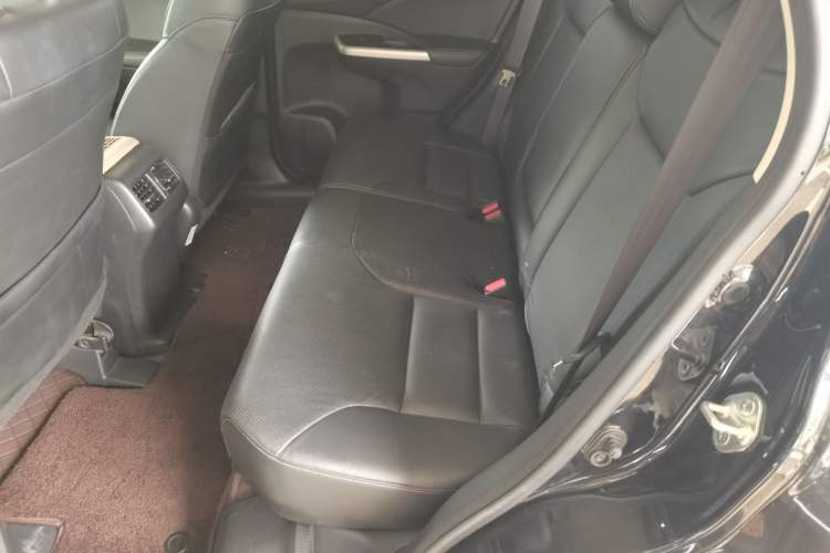Used Honda CR-V 2015 2.4L two-wheel drive luxury version Left Rear Seat