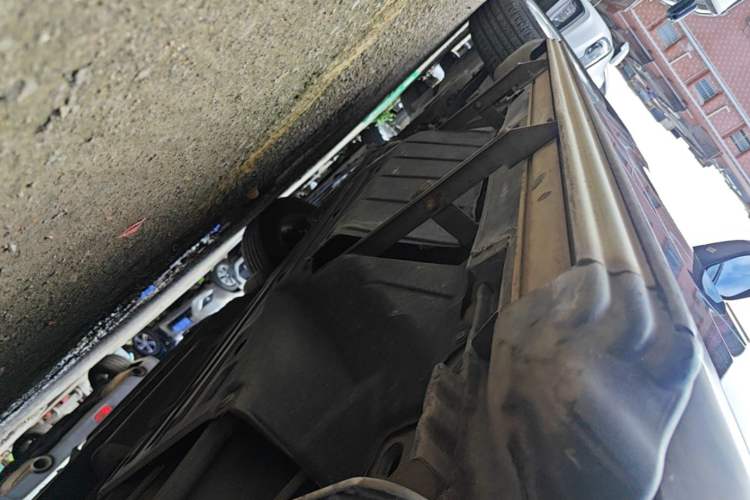 Used Honda CR-V 2015 2.0L two-wheel drive Fashion Edition Left Side Sill