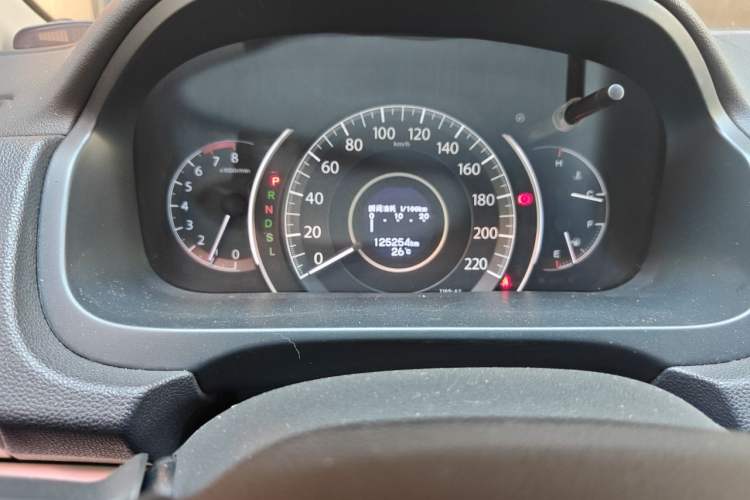 Used Honda CR-V 2015 2.0L Four-Wheel Drive Fashion Edition Odometer Close Up