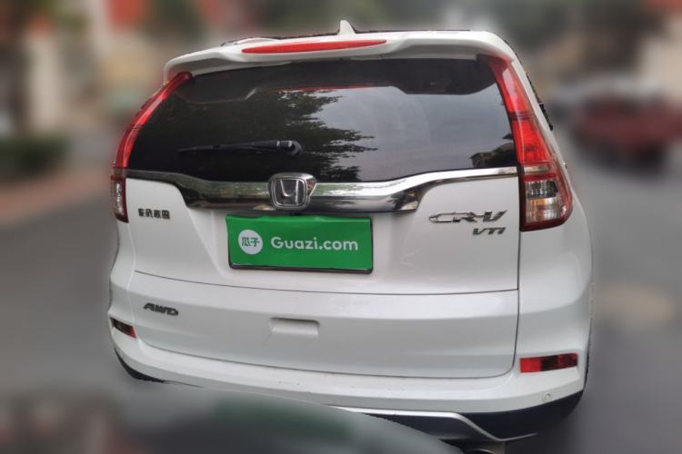 Used Honda CR-V 2015 2.4L four-wheel drive luxury version Rear