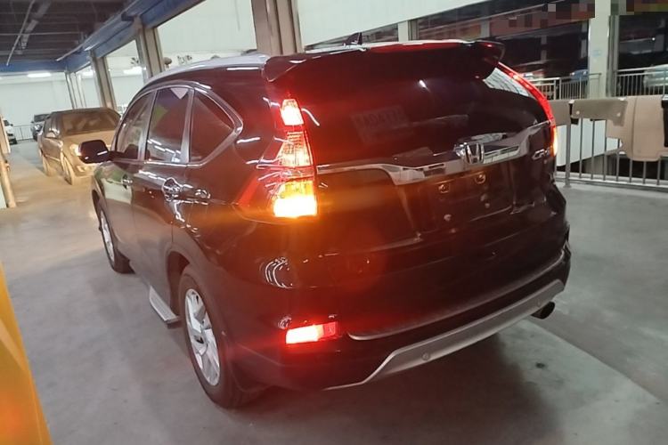 Used Honda CR-V 2015 2.4L two-wheel drive luxury version Rear Left 45 Deg
