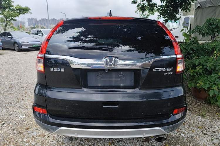 Used Honda CR-V 2015 2.4L two-wheel drive luxury version Rear