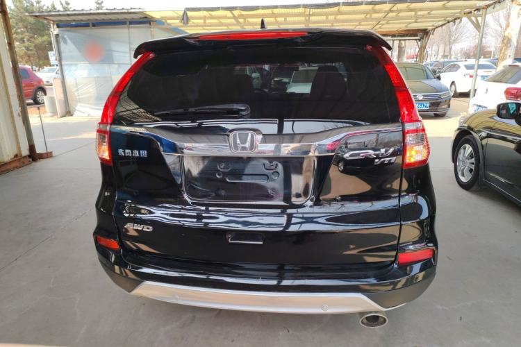 Used Honda CR-V 2015 2.4L four-wheel drive luxury version Rear