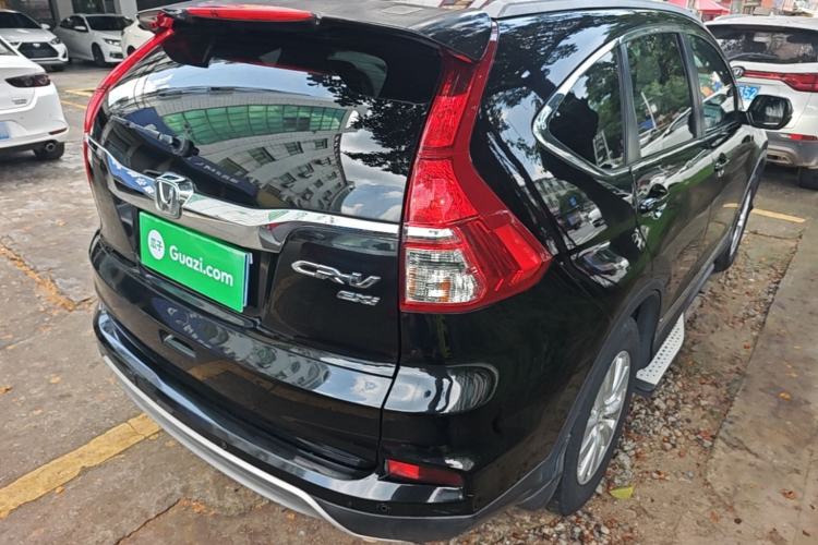 Used Honda CR-V 2015 2.0L two-wheel drive Fashion Edition Rear Right 45 Deg