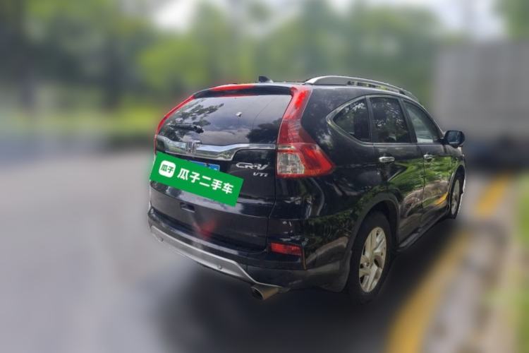 Used Honda CR-V 2015 2.4L two-wheel drive luxury version Rear Right 45 Deg