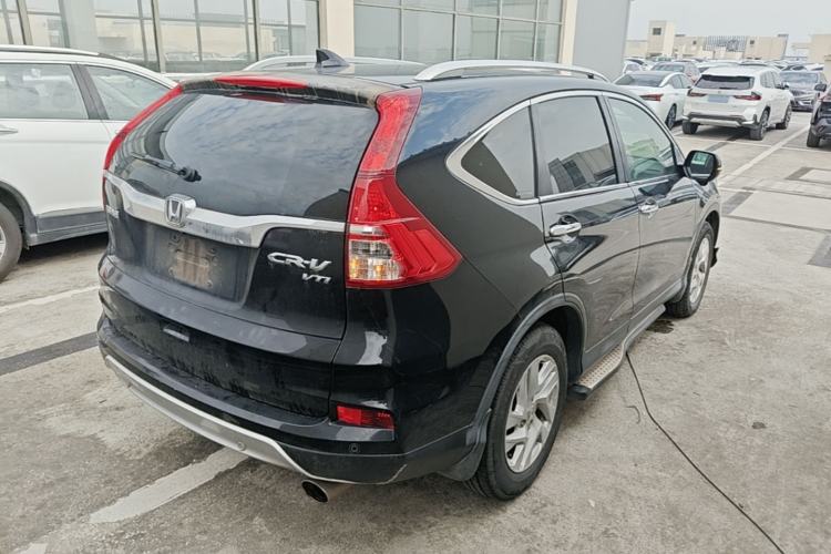 Used Honda CR-V 2015 2.4L two-wheel drive luxury version Rear Right 45 Deg