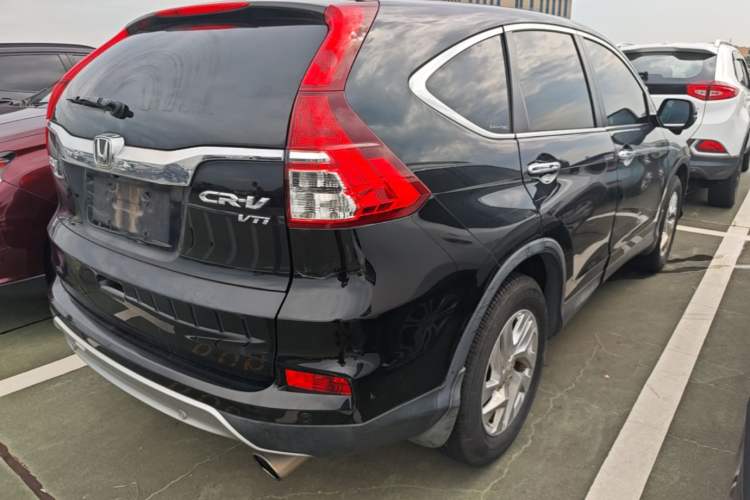 Used Honda CR-V 2015 2.4L two-wheel drive luxury version Rear Right 45 Deg