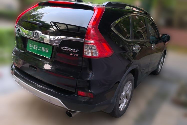 Used Honda CR-V 2015 2.4L two-wheel drive luxury version Rear Right 45 Deg
