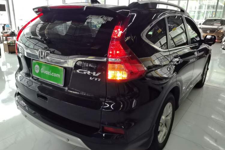 Used Honda CR-V 2015 2.4L two-wheel drive luxury version Rear Right 45 Deg