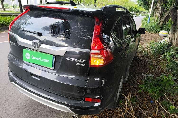 Used Honda CR-V 2015 2.0L two-wheel drive Fashion Edition Rear Right 45 Deg