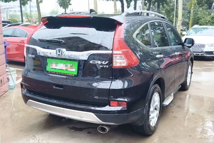 Used Honda CR-V 2015 2.4L two-wheel drive luxury version Rear Right 45 Deg
