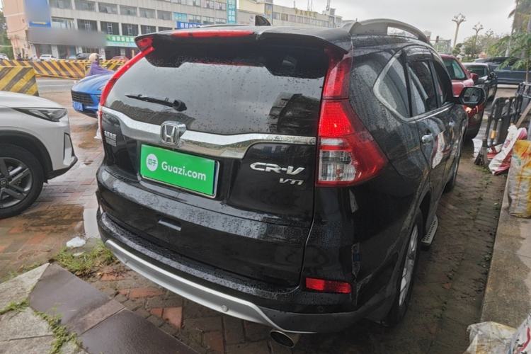 Used Honda CR-V 2015 2.4L two-wheel drive luxury version Rear Right 45 Deg