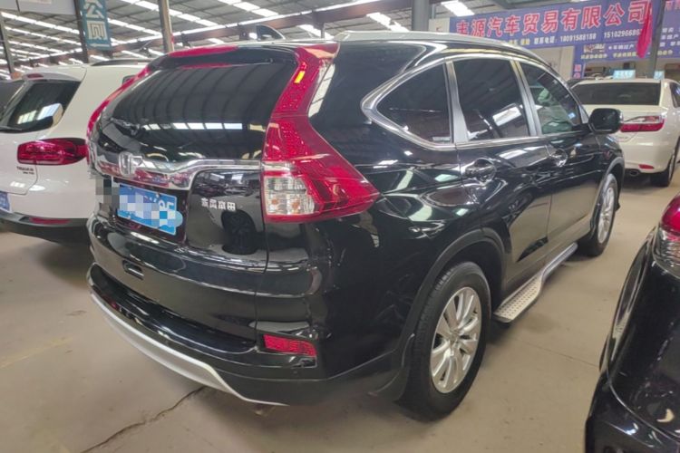 Used Honda CR-V 2015 2.0L two-wheel drive Fashion Edition Rear Right 45 Deg