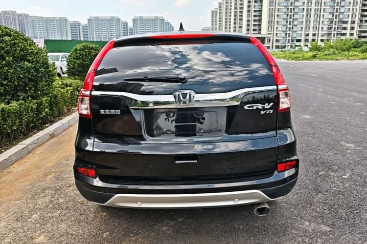 Used Honda CR-V 2015 2.4L two-wheel drive luxury version Rear