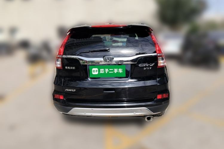 Used Honda CR-V 2015 2.4L four-wheel drive luxury version Rear