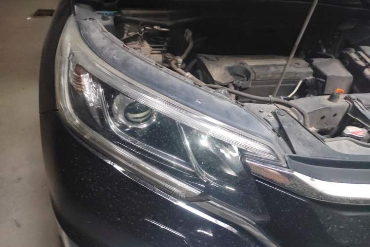 Used Honda CR-V 2015 2.4L Four-Wheel Drive Prestige Edition Right Front Headlight