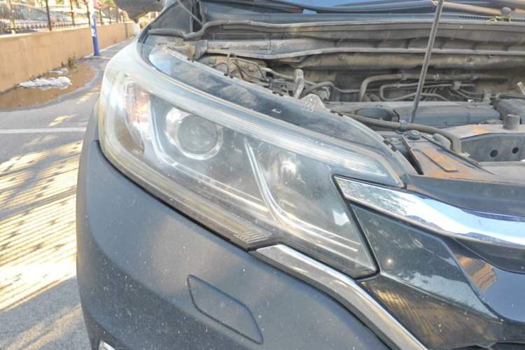 Used Honda CR-V 2015 2.4L Four-Wheel Drive Prestige Edition Right Front Headlight