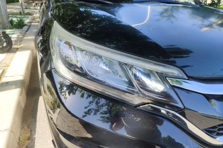 Used Honda CR-V 2015 2.4L four-wheel drive luxury version Right Front Headlight