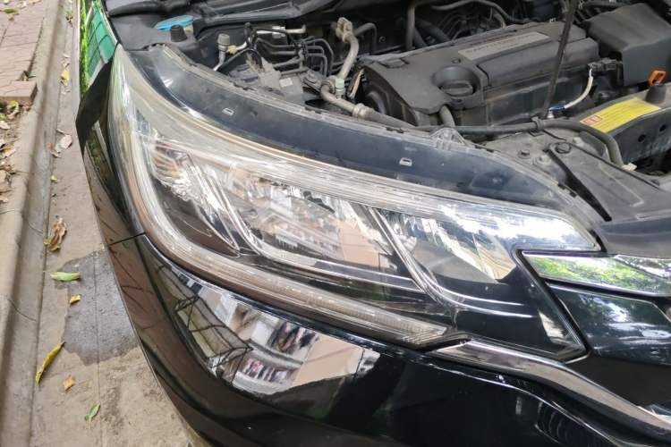 Used Honda CR-V 2015 2.4L two-wheel drive luxury version Right Front Headlight