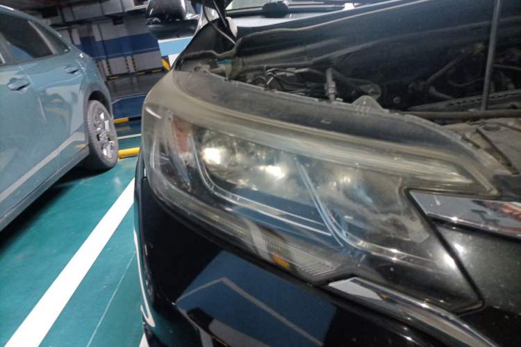 Used Honda CR-V 2015 2.0L two-wheel drive Fashion Edition Right Front Headlight
