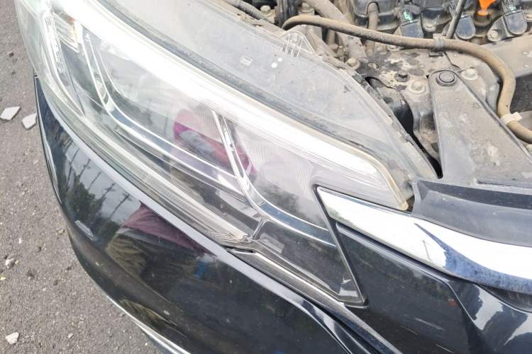 Used Honda CR-V 2015 2.0L two-wheel drive Fashion Edition Right Front Headlight