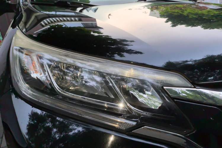 Used Honda CR-V 2015 2.4L two-wheel drive luxury version Right Front Headlight