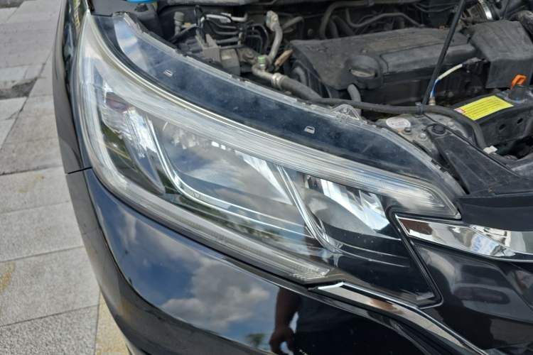 Used Honda CR-V 2015 2.4L two-wheel drive luxury version Right Front Headlight