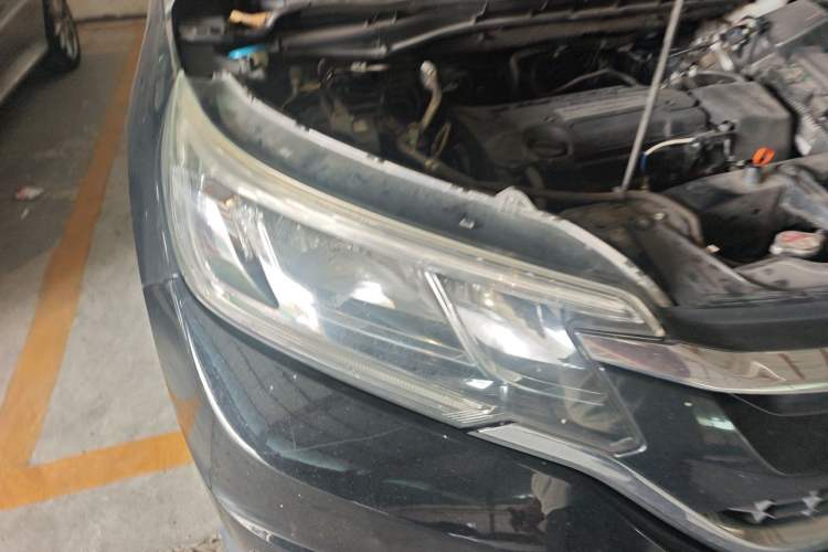 Used Honda CR-V 2015 2.4L two-wheel drive luxury version Right Front Headlight