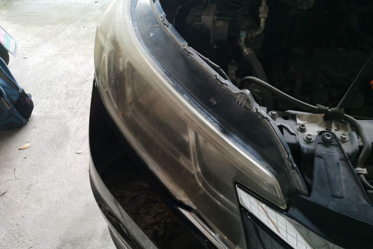 Used Honda CR-V 2015 2.0L two-wheel drive Fashion Edition Right Front Headlight