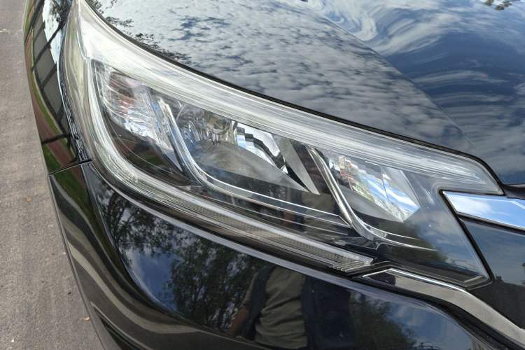 Used Honda CR-V 2015 2.4L four-wheel drive luxury version Right Front Headlight