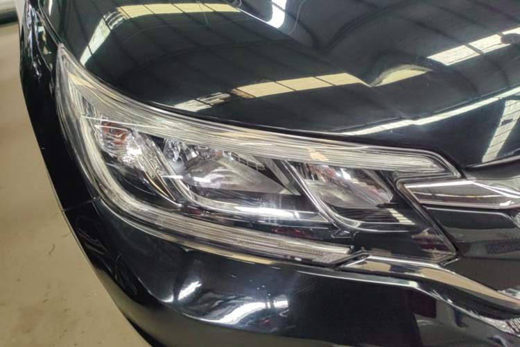 Used Honda CR-V 2015 2.0L two-wheel drive Fashion Edition Right Front Headlight