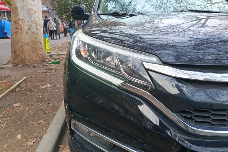 Used Honda CR-V 2015 2.0L two-wheel drive Fashion Edition Right Front Headlight