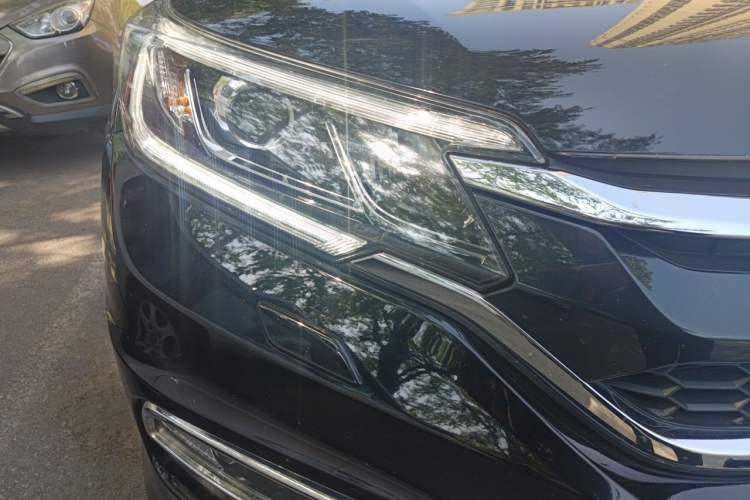 Used Honda CR-V 2015 2.4L Four-Wheel Drive Prestige Edition Right Front Headlight
